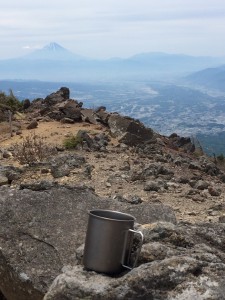 八ヶ岳から富士を望む